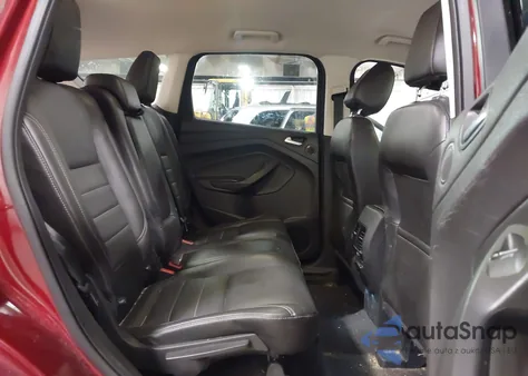 2015 Ford Escape Titanium из США, поврежденный, VIN 1FMCU9JX3FUA49787